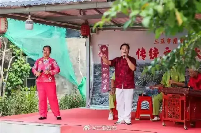 三亚市崖州民歌传统曲目展演现场
