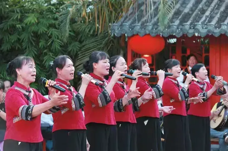 乐东赛区女子民歌合唱队齐唱